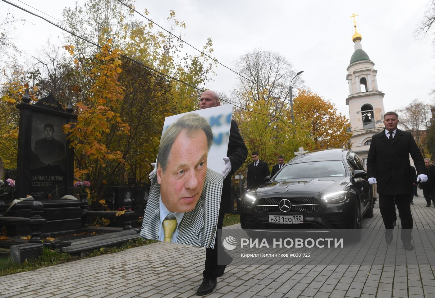 Прощание с журналистом Олегом Попцовым