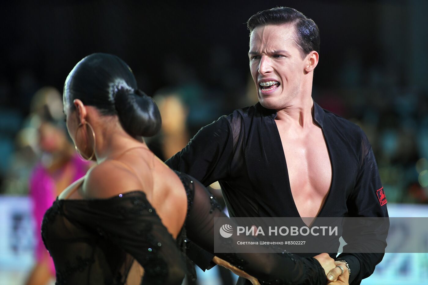 Участники танцевального турнира "Кубок Кремля - Гордость России!" в Кремлевском дворце. В турнире участвуют 24 танцевальных дуэта, которые были определены по результатам их участия в последних российских и международных турнирах.