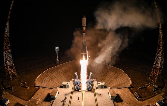 Пуск РН "Союз-2.1б" с первым спутником группировки "Сфера" – "Скиф-Д"