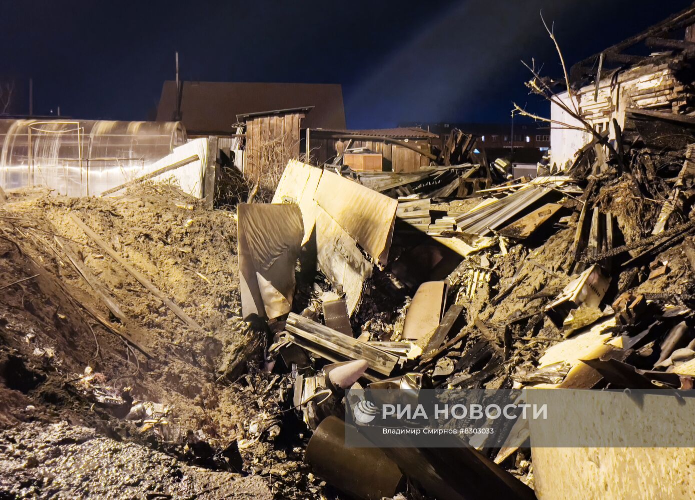 Самолет  Су-30 упал в Иркутске