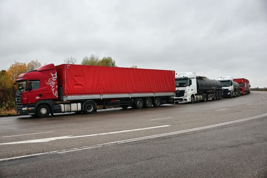 Очереди из грузовиков у российско-литовской таможни