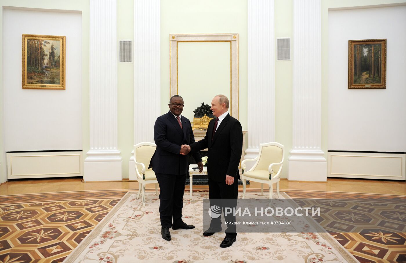 Президент РФ В. Путин встретился с президентом Гвинеи-Бисау У. С. Эмбало