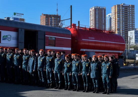 Боевое развертывание пожарного поезда во Владивостоке