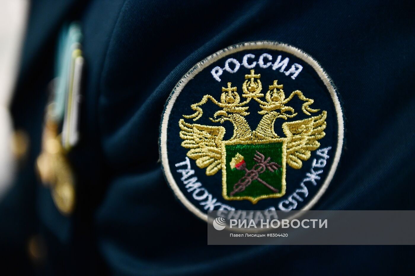 Работа таможни в аэропорту Кольцово