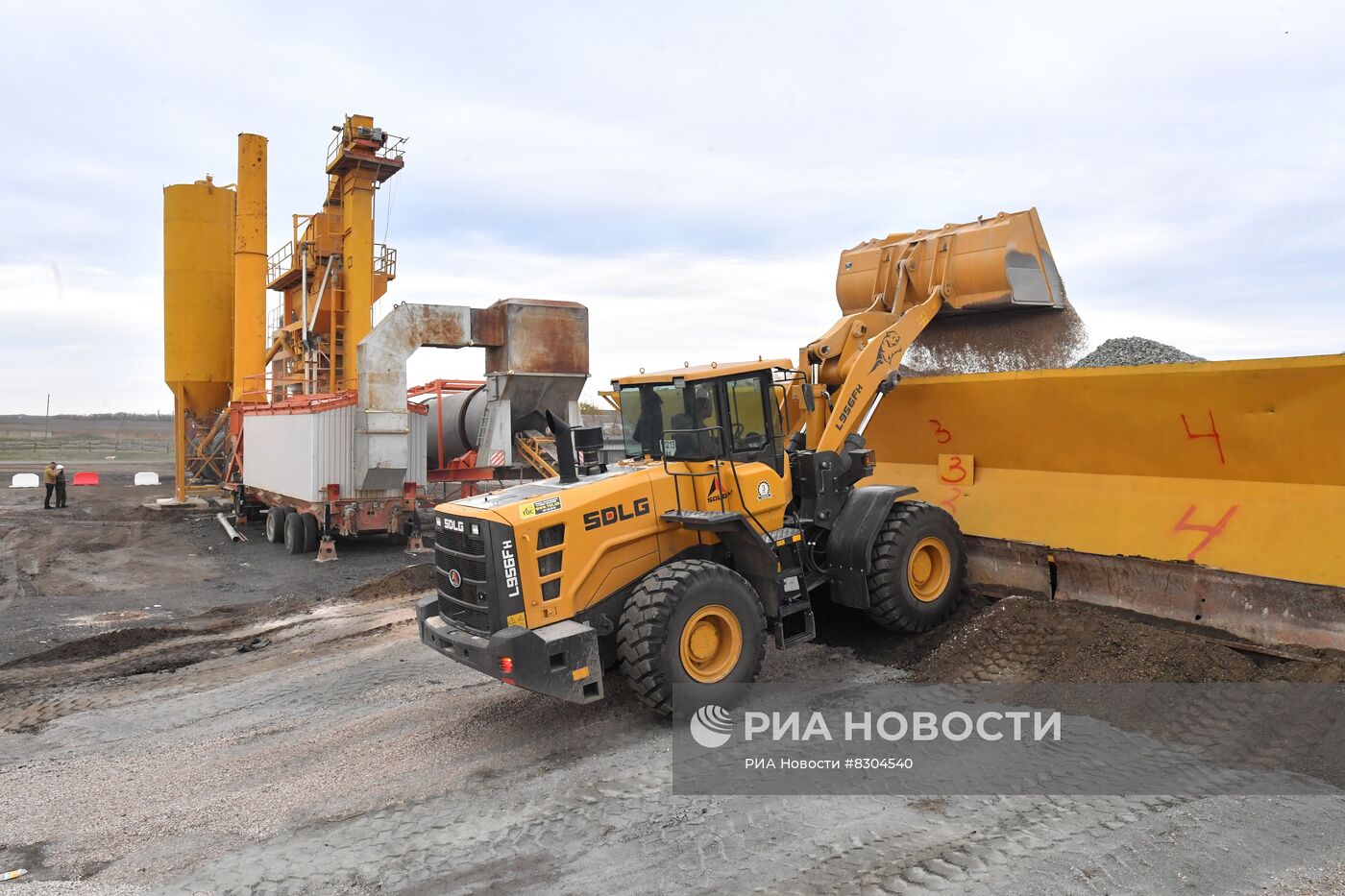 Начало работы мобильного асфальтобетонного завода в Запорожской области