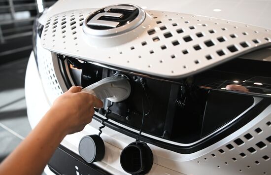 Старт продаж электромобилей Evolute