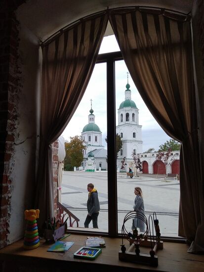 Вид из окна ресторана "Старый город" в Зарайске