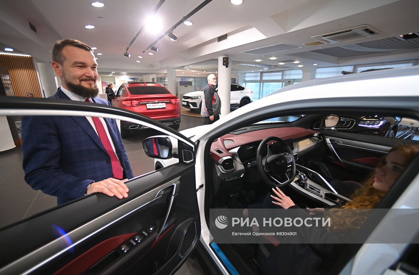 Официальный дилер Geely "АвтоСпецЦентр" в Москве