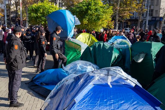 Продолжаются протесты в Кишиневе