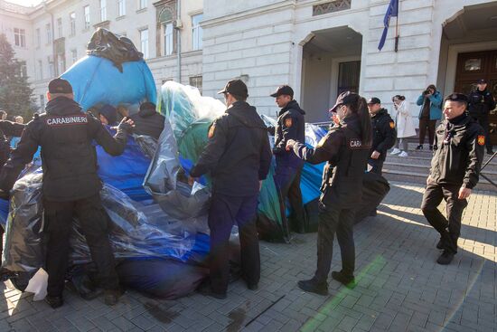 Продолжаются протесты в Кишиневе