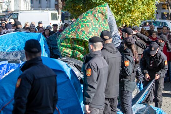 Продолжаются протесты в Кишиневе