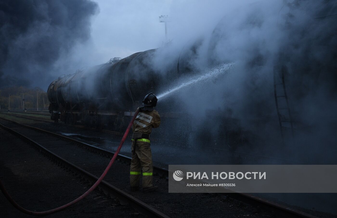 Последствия повторного обстрела ж/д станции в Шахтерске