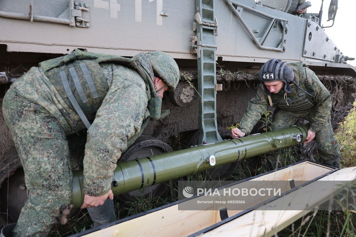 Обучение мобилизованных стрельбе из ПТРК "Хризантема" в Калининградской области