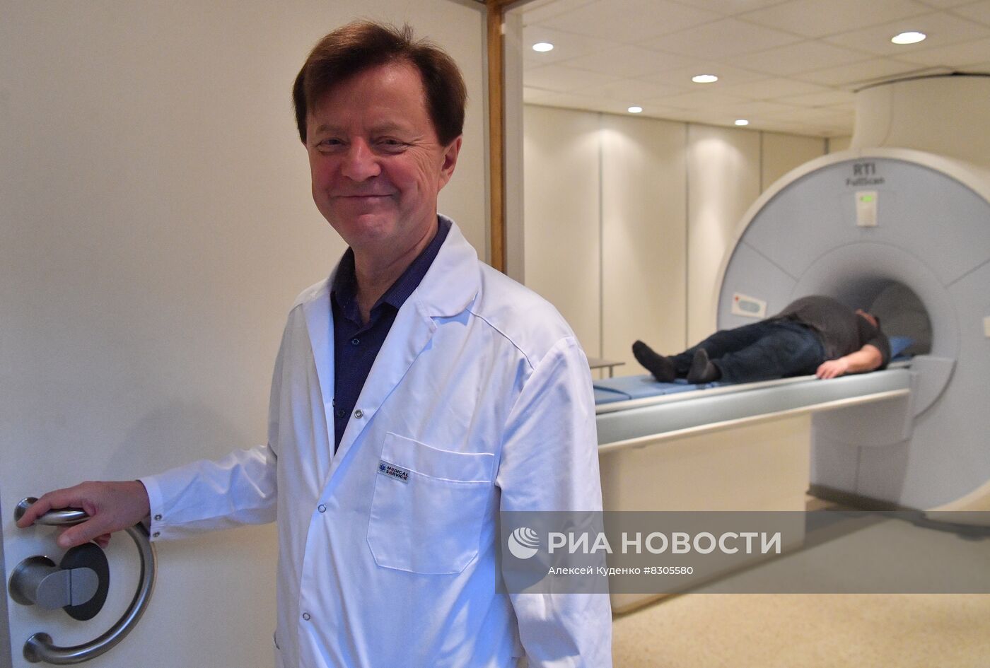 Прототип первого российского аппарата МРТ презентовали в Москве