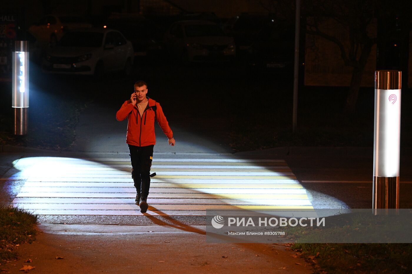 Новый тип подсветки пешеходного перехода установили в Москве