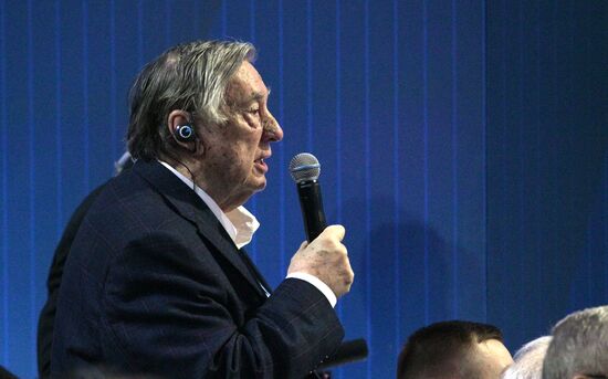 Президент РФ В. Путин принял участие в заседании Международного дискуссионного клуба "Валдай"