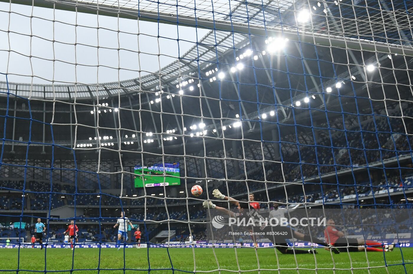 Футбол. РПЛ. Матч "Динамо" - "Химки"