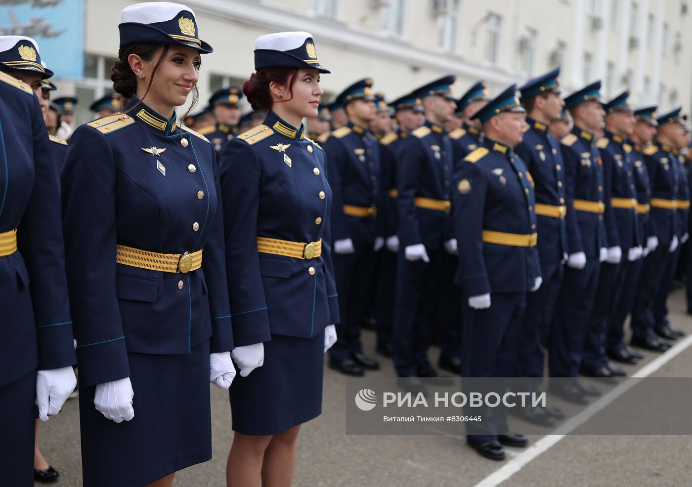 Выпуск в Краснодарском высшем военном авиационном училище | РИА Новости  Медиабанк