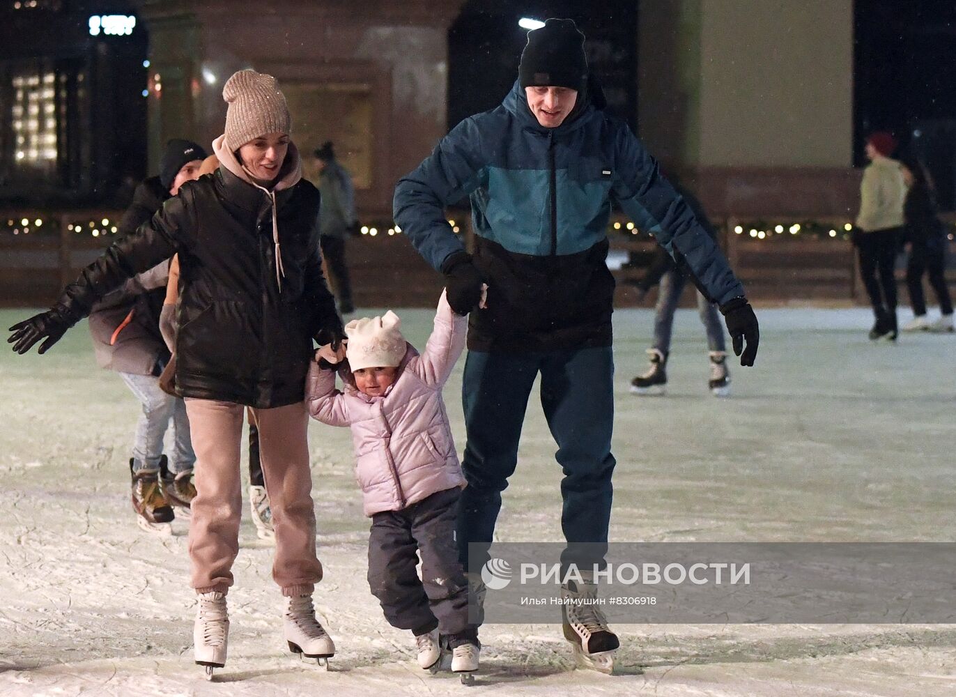 В Красноярске стартовал сезон катков