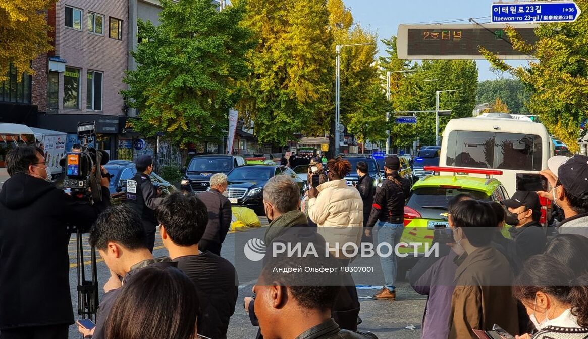 В Южной Корее объявлен общенациональный траур в связи с давкой в Сеуле 