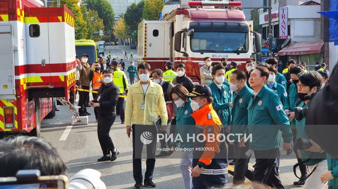 В Южной Корее объявлен общенациональный траур в связи с давкой в Сеуле 