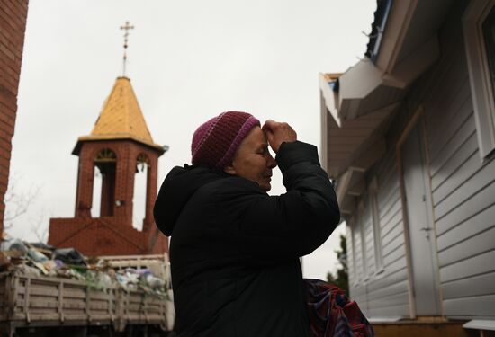 Первая служба прошла в восстанавливаемом Свято-Успенском Храме Мариуполя 