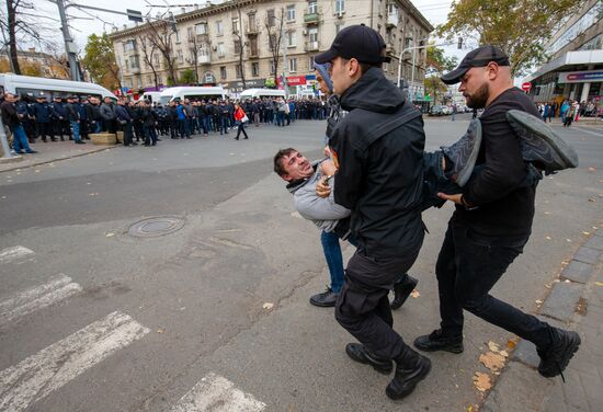 Акция протеста оппозиции в Молдове
