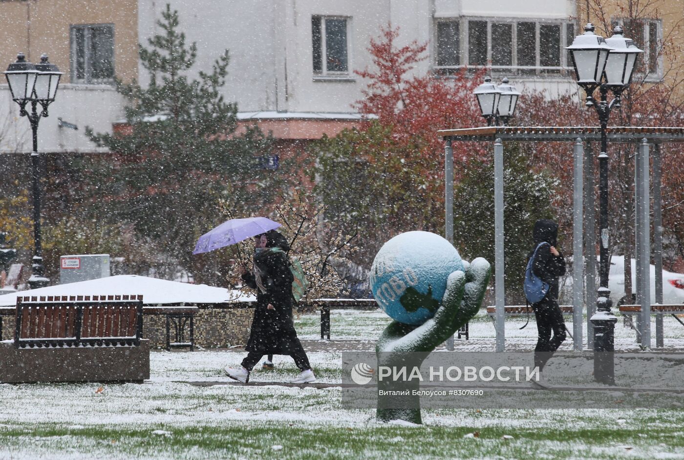 Снег в Москве