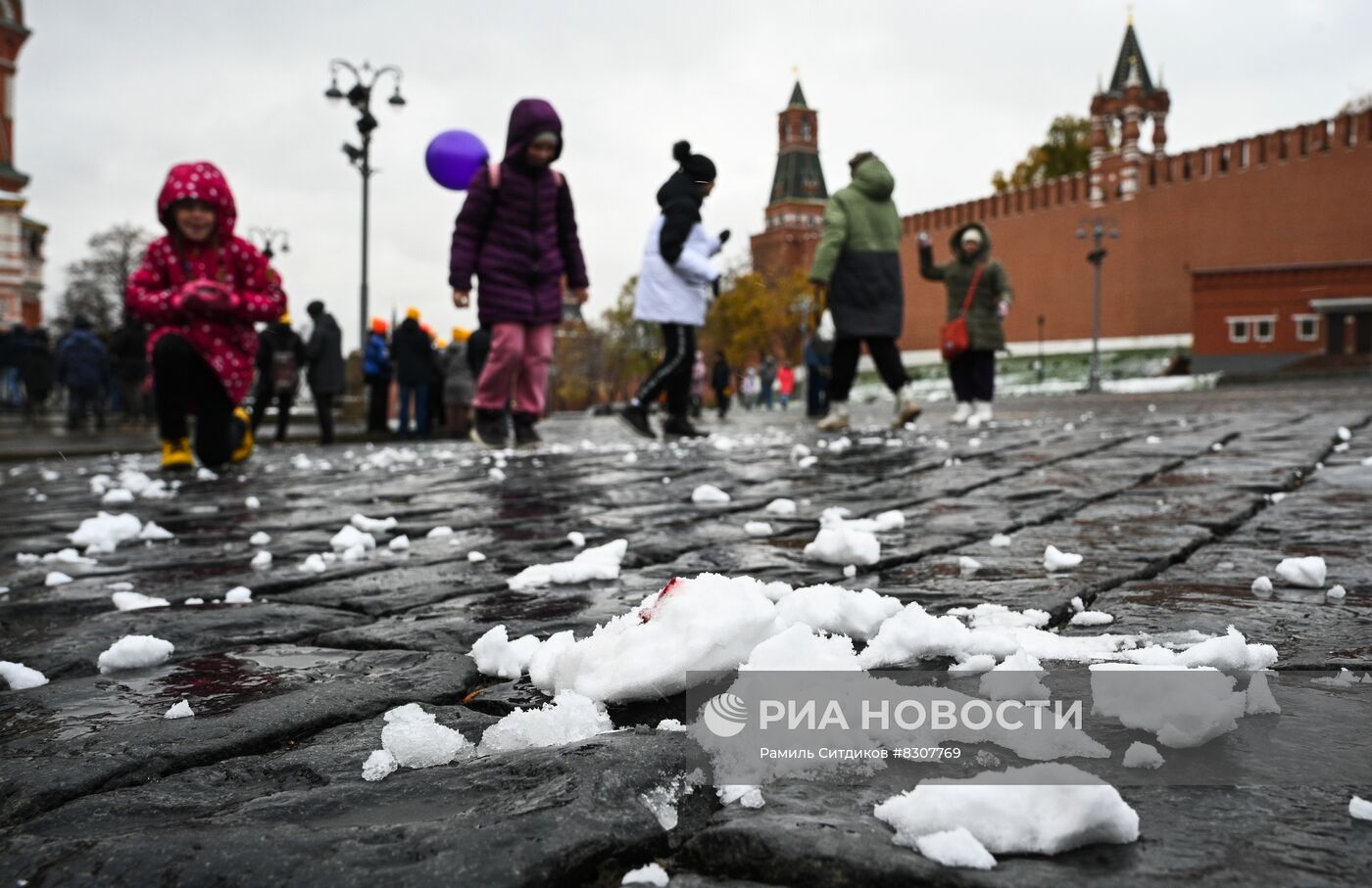 Снег в Москве