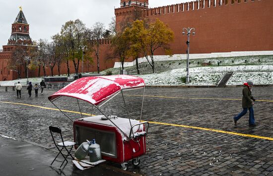 Снег в Москве