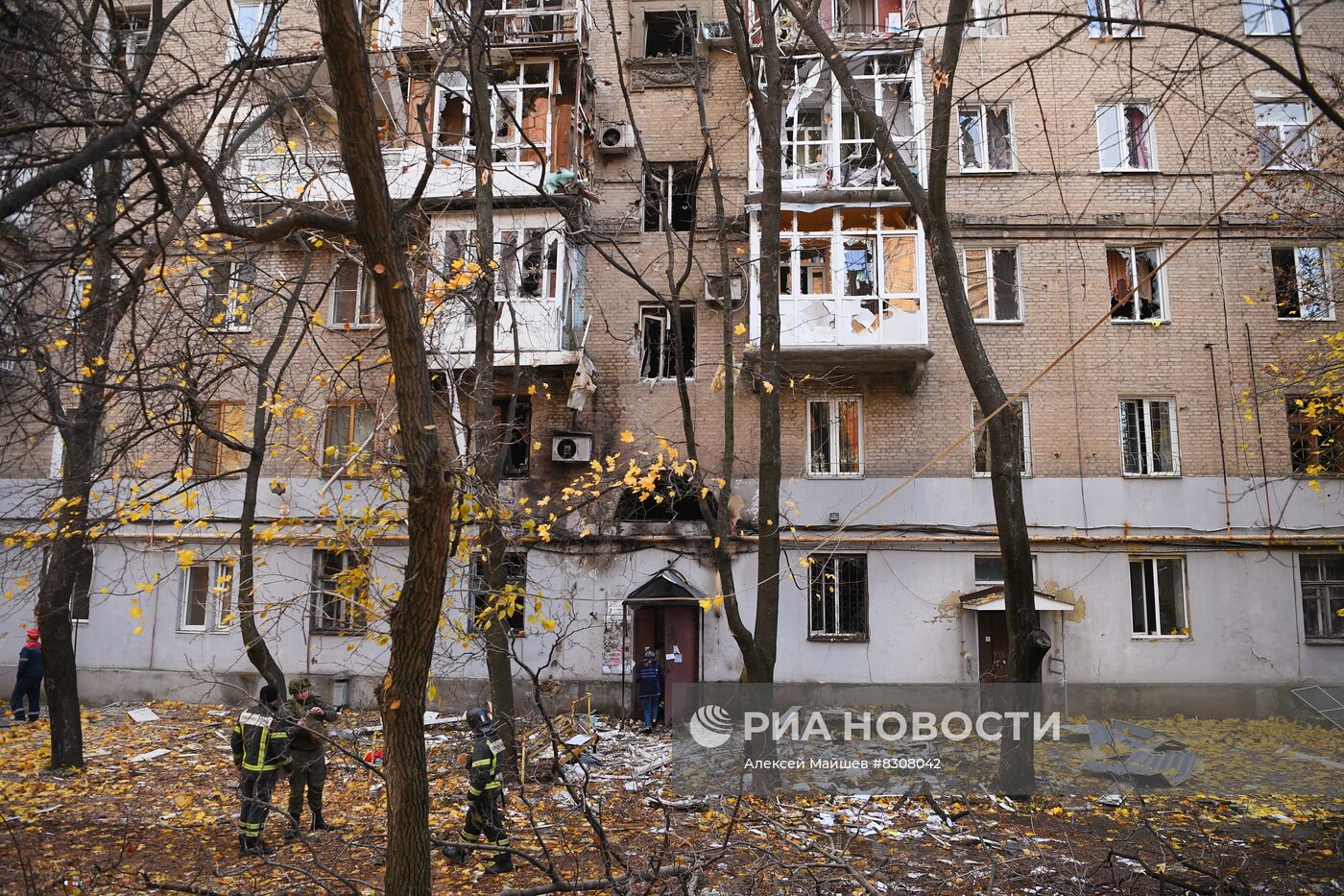 Последствия обстрела центра Донецка