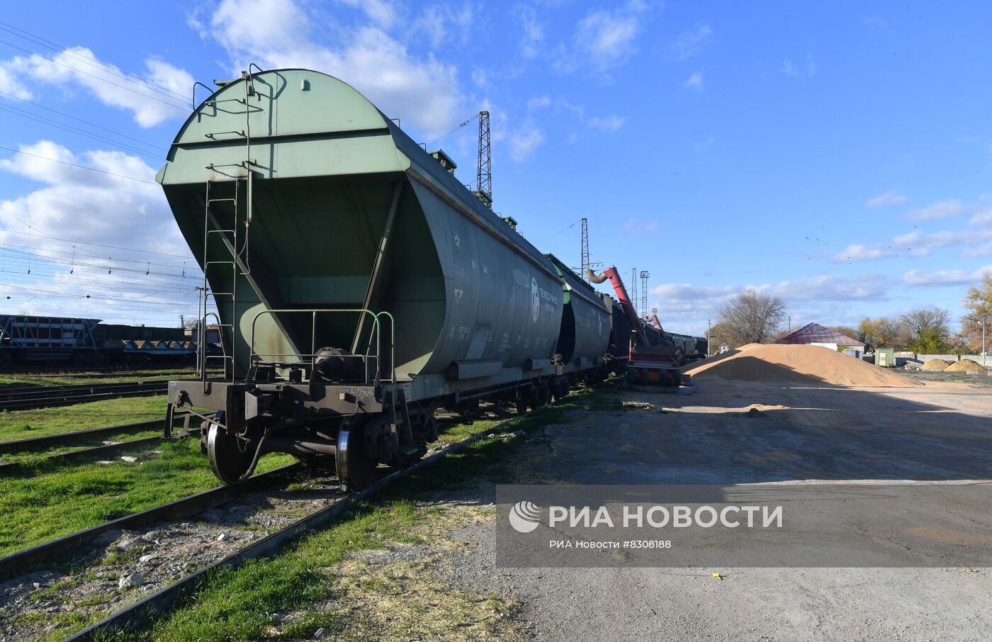 Пункт разгрузки зерна в Мелитополе