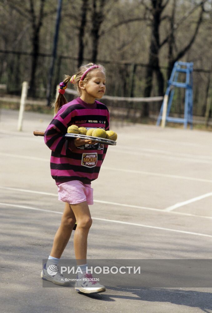 Детская спортивная школа по большому теннису "Юность Москвы"