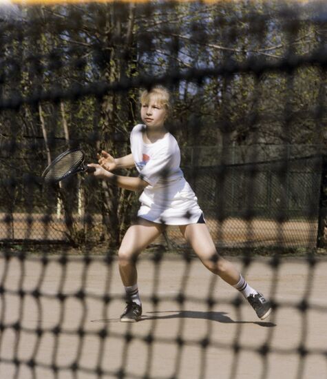 Детская спортивная школа по большому теннису "Юность Москвы"