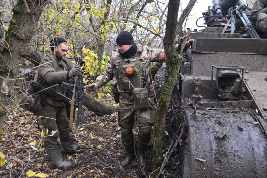 Военнослужащие МО РФ выполняют боевые задачи в Харьковской области