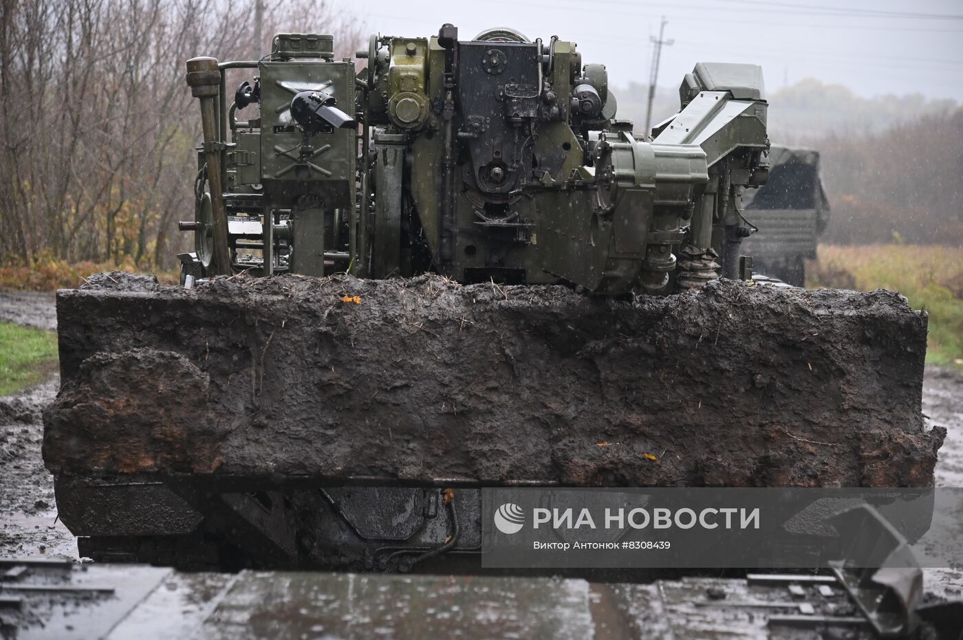 Военнослужащие МО РФ выполняют боевые задачи в Харьковской области