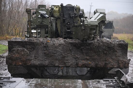 Военнослужащие МО РФ выполняют боевые задачи в Харьковской области