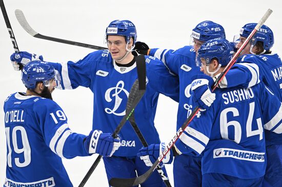 Хоккей. КХЛ. Матч "Динамо" (Москва) - "Металлург" (Магнитогорск)