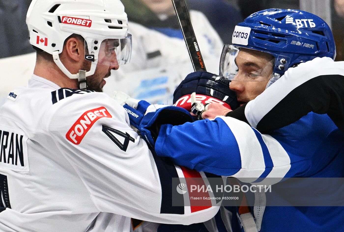 Хоккей. КХЛ. Матч "Динамо" (Москва) - "Металлург" (Магнитогорск)