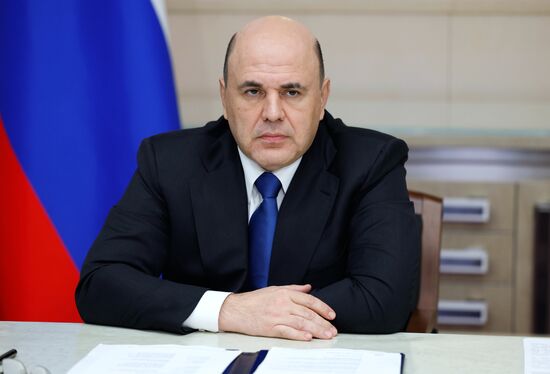 Президент РФ В. Путин провел совещание с членами Координационного совета при правительстве по обеспечению потребностей ВС РФ