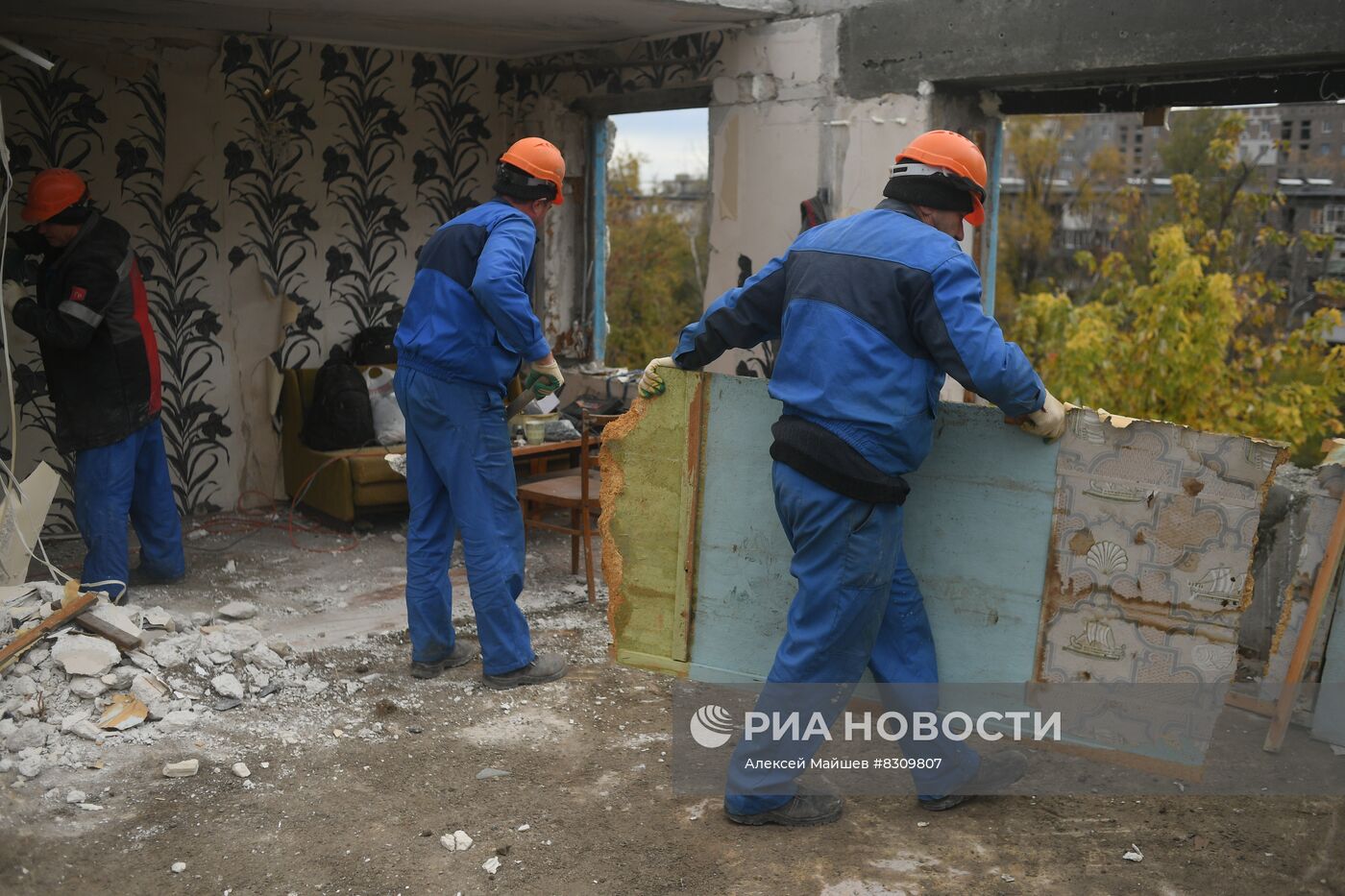 Снос аварийных домов в Мариуполе