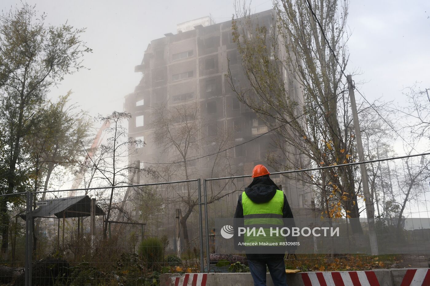 Снос аварийных домов в Мариуполе