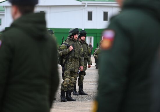 Выдача боевой экипировки мобилизованным в Ростовской области