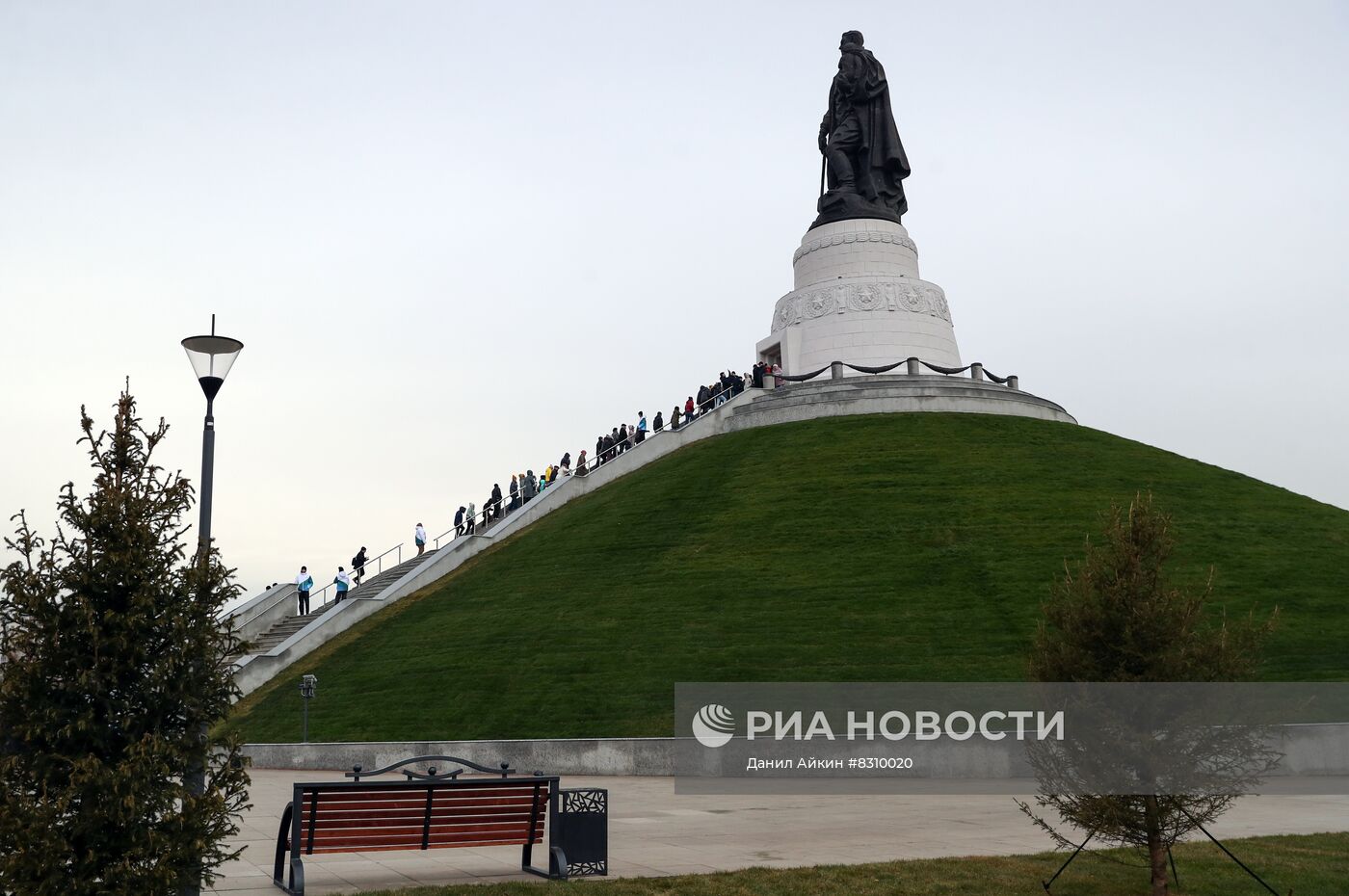 Открытие мемориала Воину-освободителю в Кузбассе