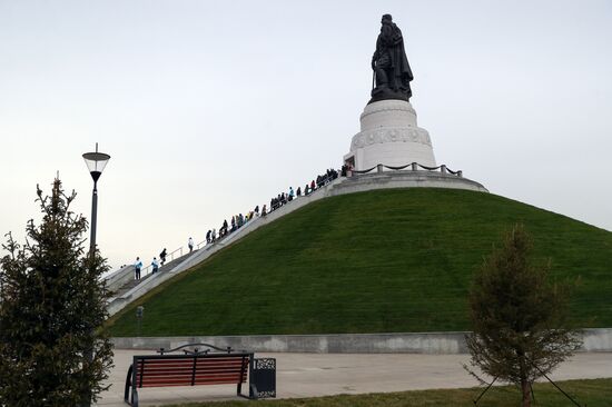 Открытие мемориала Воину-освободителю в Кузбассе