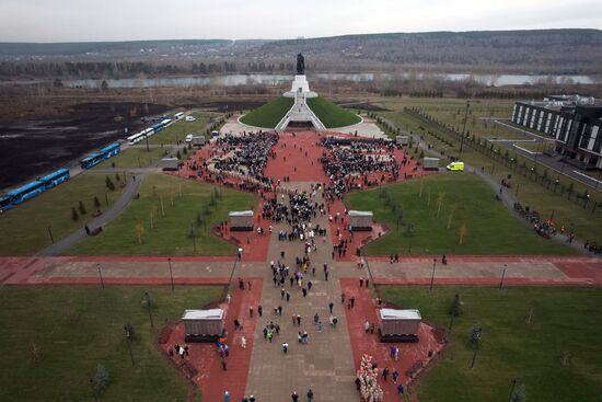 Открытие мемориала Воину-освободителю в Кузбассе