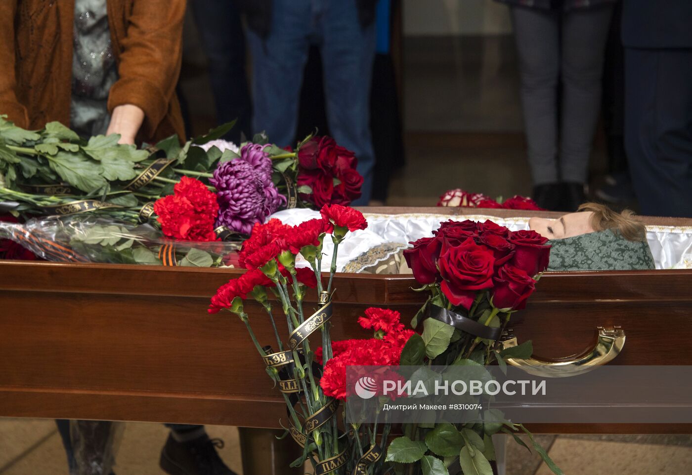 Прощание с журналисткой Светланой Бабаевой в Симферополе