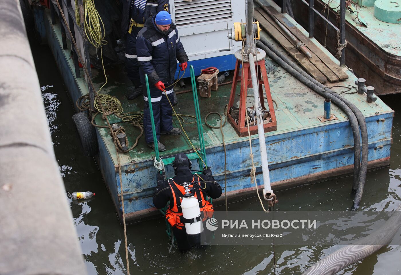 Работа Сыромятнического гидроузла в Москве