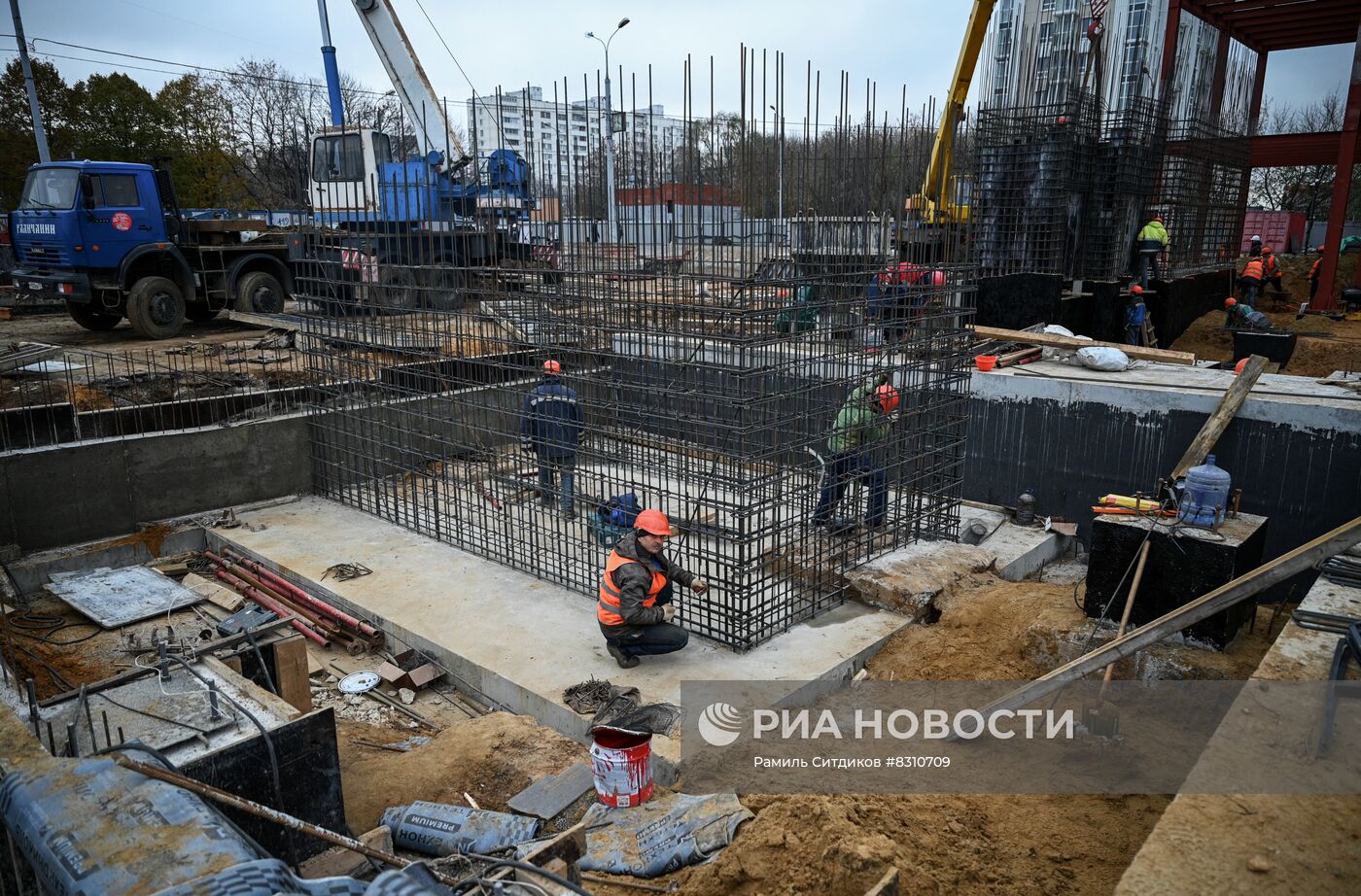 Строительство автовокзала "Красногвардейский" в Москве 