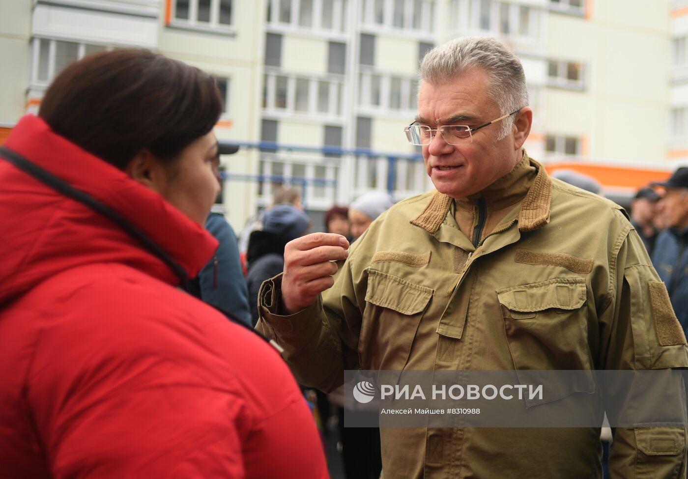 Вручение ключей от новых квартир жителям Мариуполя